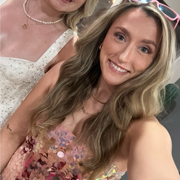 Meet your Posher, Audri - Picture 3 of 5